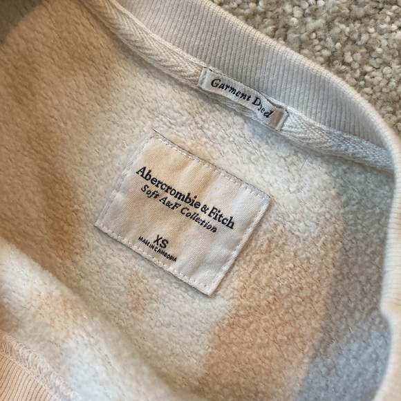Abercrombie and Fitch tie dyed crewnecks sweatshirt lightly used good condition - Picture 2 of 4